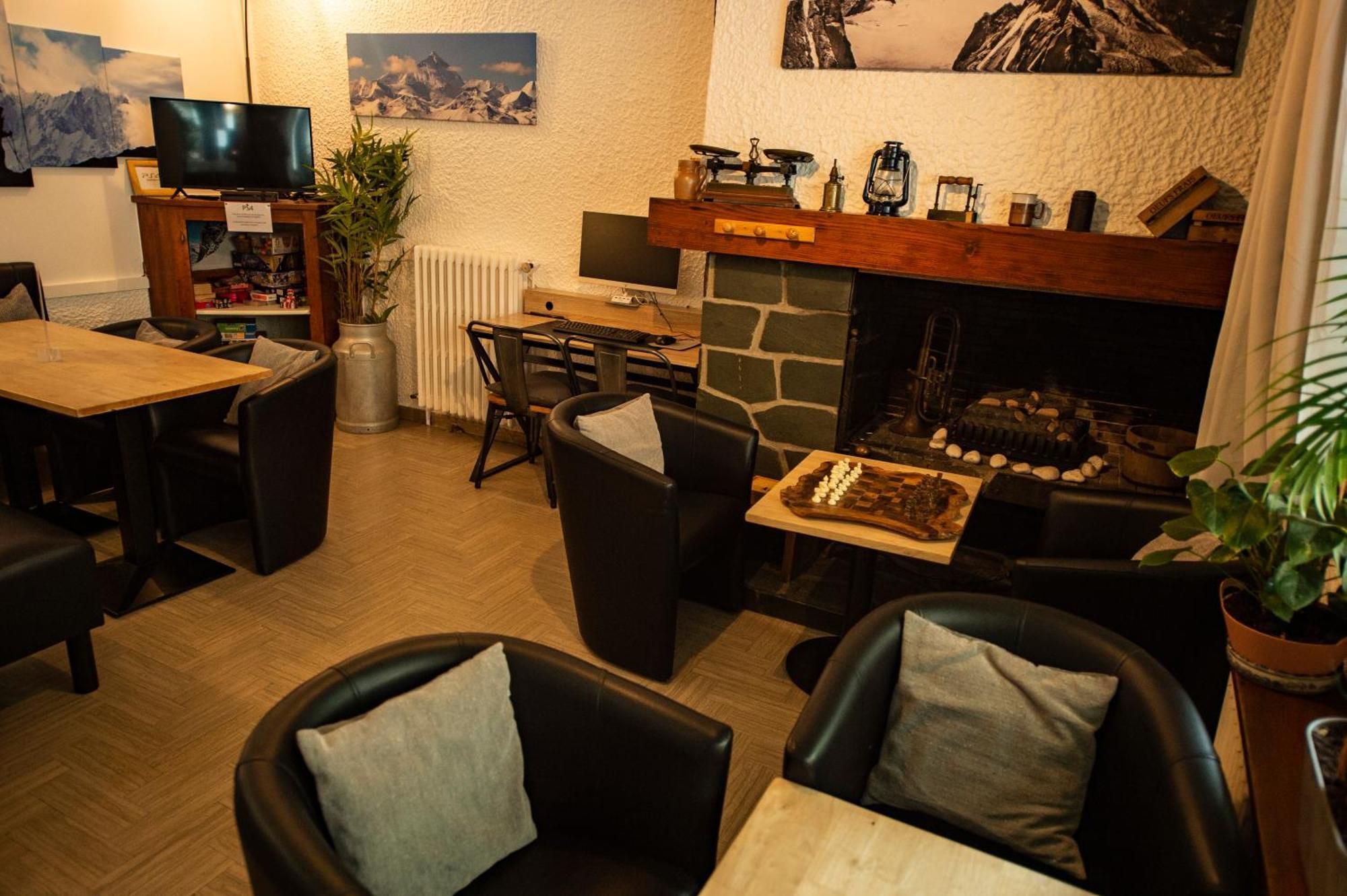 Hotel La Chaumiere A 100M Du Telecabine Saint-Gervais-les-Bains Exteriör bild